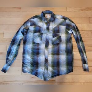 Wrangler men's size XL (I believe) snap up shirt